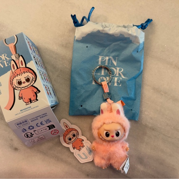 POP MART Accessories - Pop Mart Pin for Love letter “U” Labubu